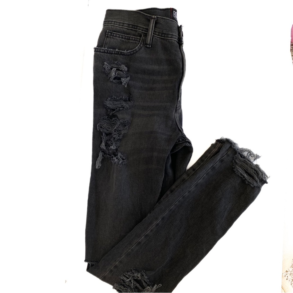 BDG Men’s Black distressed Skinny jeans size 32x34